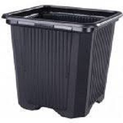 Květináč plastový 8x8x7